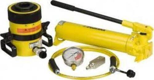 DESCRIPTION: (1) HYDRAULIC CYLINDER PUMP BRAND/MODEL: ENERPAC #80022106 INFORMATION: 60 TON CAPACITY RETAIL$: $4761.00 EA QTY: 1