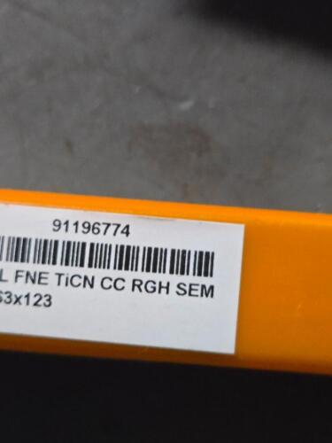 DESCRIPTION: (2) COBALT ROUGHING END MILLS BRAND/MODEL: HERTEL 91196774 SIZE: 16mm DIA 63mm LOC RETAIL$: $422.04 QTY: 2