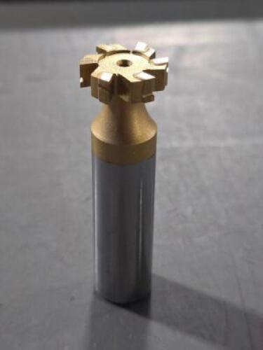 DESCRIPTION: (2) CARBIDE TIPPED WOODRUF KEYSEAT CUTTER BRAND/MODEL: MADE IN USA TC605-TIN SIZE: 5/8": CUT DIA 3/16" CUT WIDTH RETAIL$: $199.06 QTY: 2