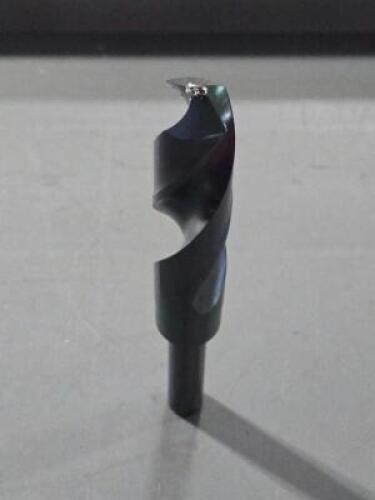 DESCRIPTION: (1) REDUCED SHANK DRILL BIT BRAND/MODEL: CHICAGO LATROBE 55454 SIZE: 27/32" DIA 1/2" SD RETAIL$: $59.15 QTY: 1