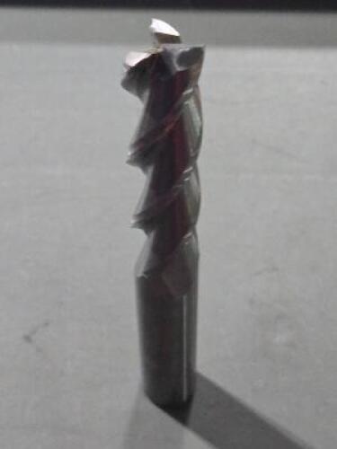 DESCRIPTION: (1) CARBIDE SQ END MILL BRAND/MODEL: ACCUPRO 43027705 SIZE: 3/4" DIA 3" LOC RETAIL$: $193.10 QTY: 1