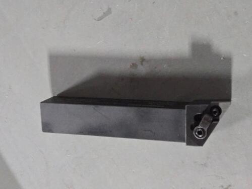 DESCRIPTION: (1) INDEXABLE TURNING TOOLHODER BRAND/MODEL: HERTEL 05697529 SIZE: 1" SQ SHANK RETAIL$: $142.82 QTY: 1