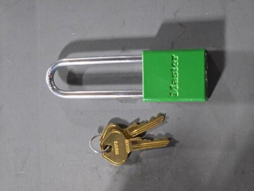 DESCRIPTION: (10) KEYED ALIKE GREEN PADLOCKS BRAND/MODEL: MASTERLOCK 6835KALTGRN RETAIL$: $254.30 QTY: 10
