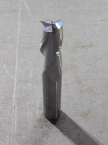 DESCRIPTION: (2) CARBIDE SQ END MILL BRAND/MODEL: ATRAX 85330363 SIZE: 9/16" DIA 1-1/4" LOC RETAIL$: $77.59 QTY: 2