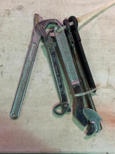 WRENCH SET