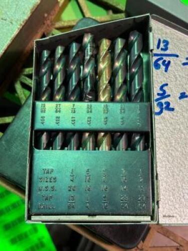 DRILL BIT SET