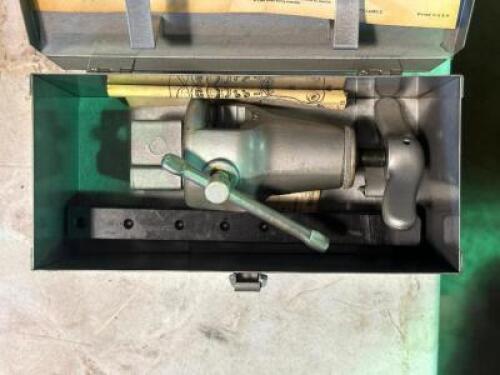 FLARING TOOL