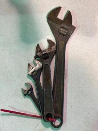 WRENCH SET