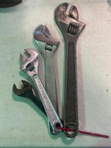 WRENCH SET