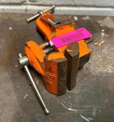 SMALL CLAMP ON VISE