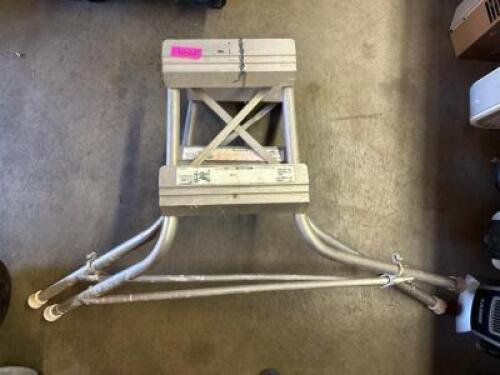 (2)- WERNER LADDER STABILIZERS