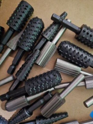 DESCRIPTION: (1) BOX OF APPROX (30) ROTARY FILESBRAND/MODEL: SEE INSPECTIONRETAIL$: $100.00 EAQTY: 1