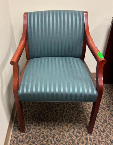 PADDED OFFICE CHAIR