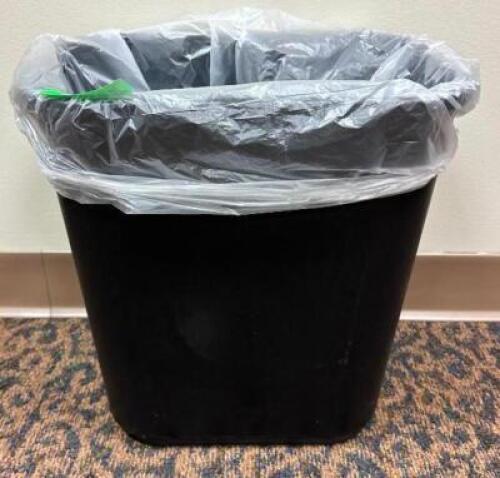 SMALL WASTEBASKET