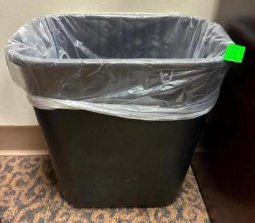 SMALL WASTEBASKET