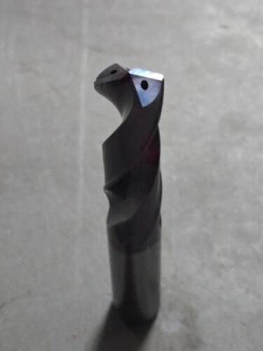 DESCRIPTION: (1) SOLID CARBIDE SML DRILL BIT BRAND/MODEL: ACCUPRO 61707204 SIZE: 16mM DIA RETAIL$: $181.87 QTY: 1