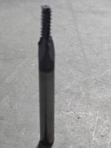 DESCRIPTION: (6) CARBIDE THREAD MILLS BRAND/MODEL: ISCAR MTECB 0250C04 20UN SIZE: 1/4' 20 UN RETAIL$: $964.00 QTY: 6