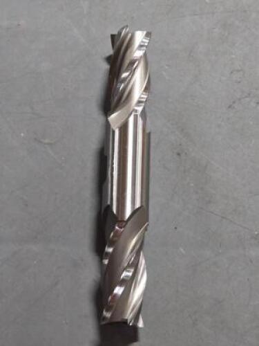 DESCRIPTION: (1) HSS DE SQ END MILL BRAND/MODEL: HERTEL 41117714 SIZE: 15/16" DIA 1-7/8" LOC 1" SD RETAIL$: $215.26 QTY: 1