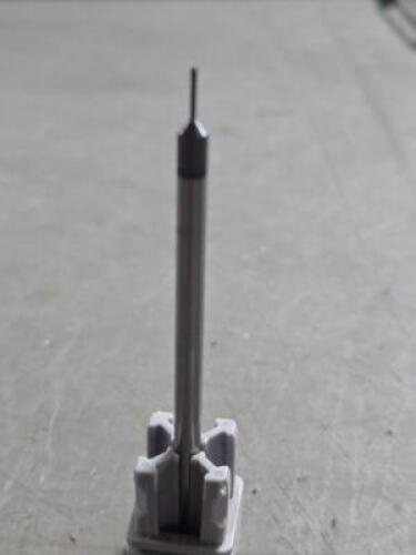 DESCRIPTION: (6) SOLID CARBIDE SQ END MILL BRAND/MODEL: HARVEY TOOLS 962125 SIZE: 0.0250" DIA 0.0750" LOC RETAIL$: $356.40 QTY: 6