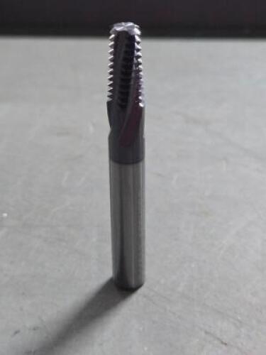 DESCRIPTION: (4) CARBIDE THREAD MILL BRAND/MODEL: ACCUPRO 76421882 SIZE: 1/43/8 RETAIL$: $272.89 QTY: 4
