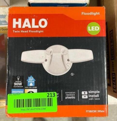 HALO TWIN HEAD FLOODLIGHT IN WHITE