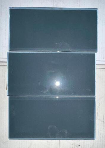 (228)- SQUARE FOOT OF GLOSS MOSIAC BLUE COLORED TILES