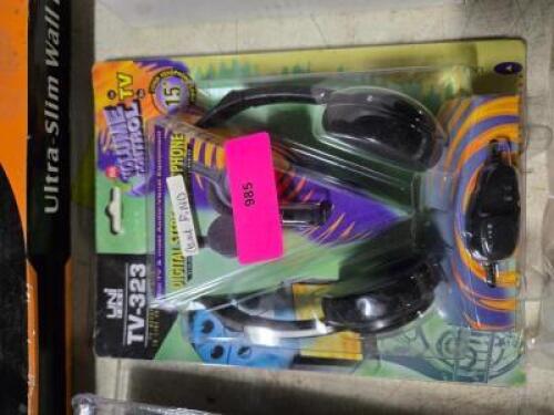 DESCRIPTION: (1) PAIR OF STERO HEAAD PHONES BRAND/MODEL: UNITONE TV-323 RETAIL$: $29.00 QTY: 1