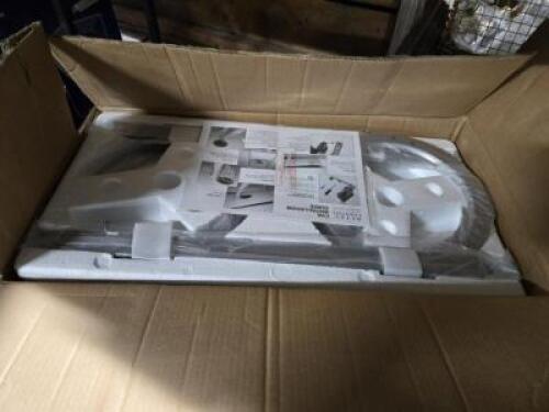 DESCRIPTION: (1) SET OF POWERED CEILING SPEAKERS BRAND/MODEL: ALTEC LANSING 2CV6 SIZE: 6.5" RETAIL$: $1,949.62 QTY: 1