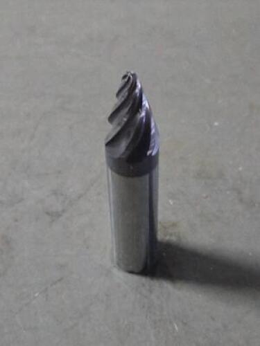 DESCRIPTION: (2) SOLID CARBIDE 15 DEG TAPER FORM BARREL CUTTER END MILL BRAND/MODEL: ACCUPRO 03328275 SIZE: 0.6250" SM END DIA 0.9834" LOC RETAIL$: $5