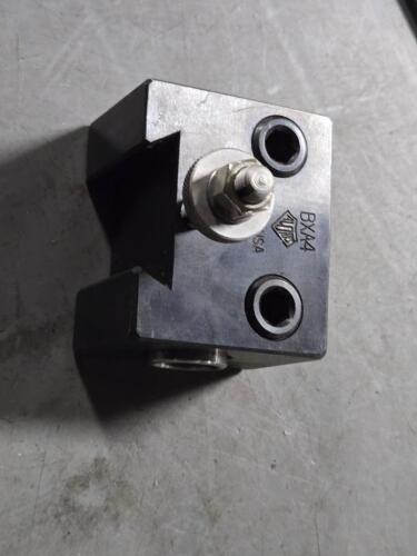 DESCRIPTION: (1) LATHE TOOL POST HOLDER BRAND/MODEL: ALORIS BXA-4 RETAIL$: $149.09 QTY: 1