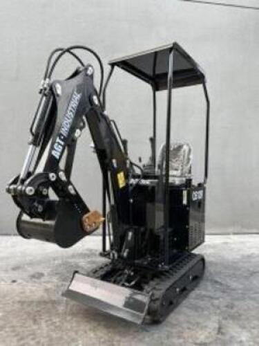 DESCRIPTION 2023 AGROTK QS12R MINI EXCAVATOR BRAND / MODEL: AGROTK QS12R ADDITIONAL INFORMATION MFG 2023, UNUSED. SERVICE BY MECHANIC, IN RUNNING ORDE