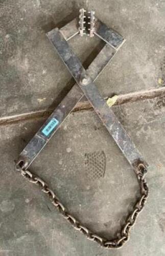 PALLET PULLER CLAMP