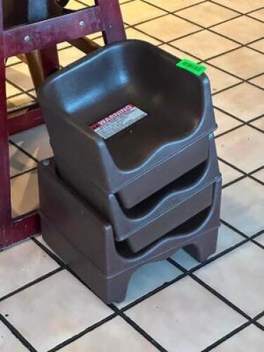 (3) - BOOSTER SEATS