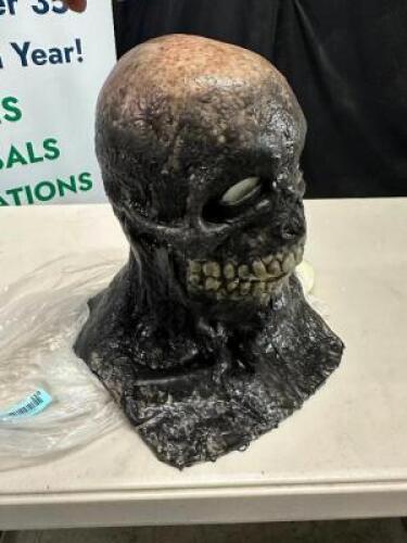 PROFESSIONAL SILICONE SMILING ZOMBIE SKULL MALE MASK