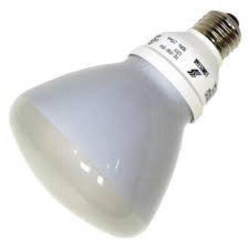 DESCRIPTION: (8) COMPACT FLUORESCENT LAMP BRAND/MODEL: LONGSTAR FE-R30-15W INFORMATION: DAYLIGHT, FULL SPECTRUM RETAIL$: $16.99 EA QTY: 8