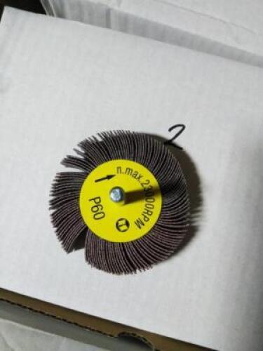 DESCRIPTION: (3) PACKS OF (10) PREMIUM FLAP WHEEL BRAND/MODEL: GLOBAL ABRASIVES #809775-26636 INFORMATION: GRIT: 60, ALUMINUM OXIDE SIZE: 3" X 1/2" X
