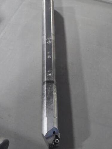 DESCRIPTION: (1) INTERNAL EXTERNAL THREADING TOOLHOLDER BRAND/MODEL: SANDVIK COROMANT 57196875 INFORMATION: MUST INSPECT SIZE: 1.26" MIN BORE RETAIL$: