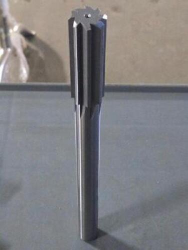 DESCRIPTION: (2) HSS CHUCKING REAMER BRAND/MODEL: HERTEL 30160980 SIZE: 0.9240" DIA 10" OAL RETAIL$: $298.20 QTY: 2