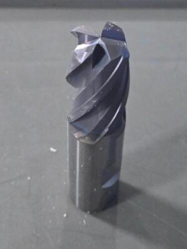 DESCRIPTION: (2) SOLID CARBIDE END MILL BRAND/MODEL: OSG 430-8716 SIZE: 1" DIA RETAIL$: $268.12 QTY: 2