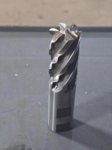 DESCRIPTION: (1) HSS ROUGHING.FINISHING END MILL BRAND/MODEL: WELDON 66602-00-W SIZE: 1" DIA 2" LOC RETAIL$: $223.55 QTY: 1