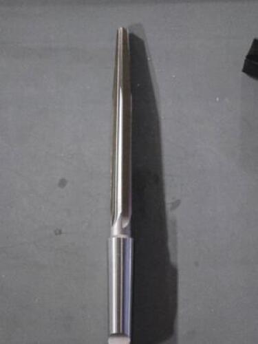 DESCRIPTION: (1) HSS BRIDGE REAMER BRAND/MODEL: VC 02370484 SIZE: 3/4" DIA 7-3/8" FL RETAIL$: $84.01 QTY: 1