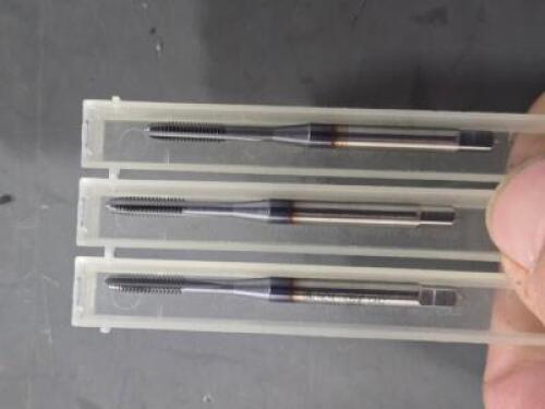 DESCRIPTION: (8) HSS STRAIGHT FLUTE PLUG TAP BRAND/MODEL: OSG 1012508 SIZE: #4-48 RETAIL$: $109.28 QTY: 8