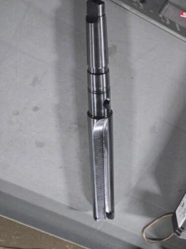 DESCRIPTION: (1) INDEXABLE SPADE DRILL BRAND/MODEL: ALLIED 21831-0004 SIZE: 1-1/5 TO2-3/8" DIA 8-1/2" MAX DEEP RETAIL$: $522.00 QTY: 1