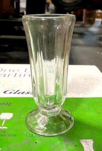 (16) SUNDAE GLASSES
