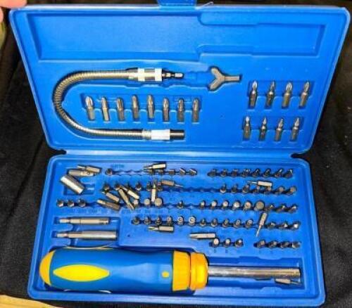 SCREWDRIVER SET WITH ACCESSORIES
