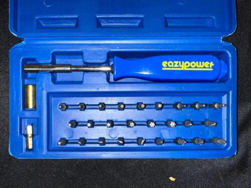 SCREWDRIVER SET WITH ACCESSORIES