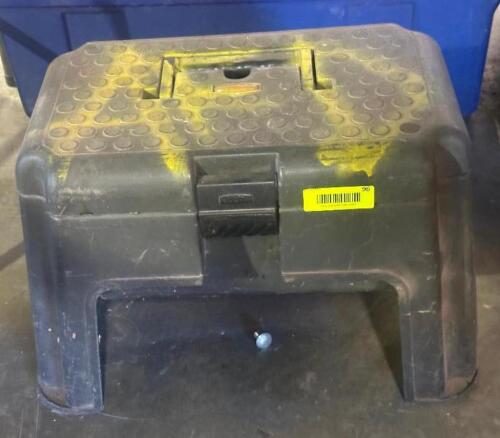 STORAGE STEP STOOL
