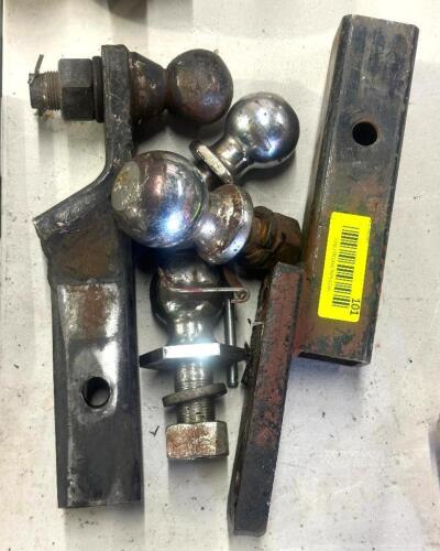 (2) AUTO HITCHES AND (2) EXTRA TOW BALLS