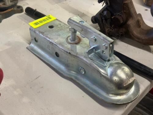 TRAILER RECEIVER HITCH