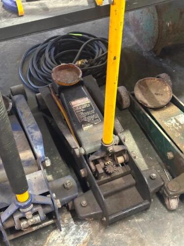 3-1/2 TON LARGE AUTO JACK